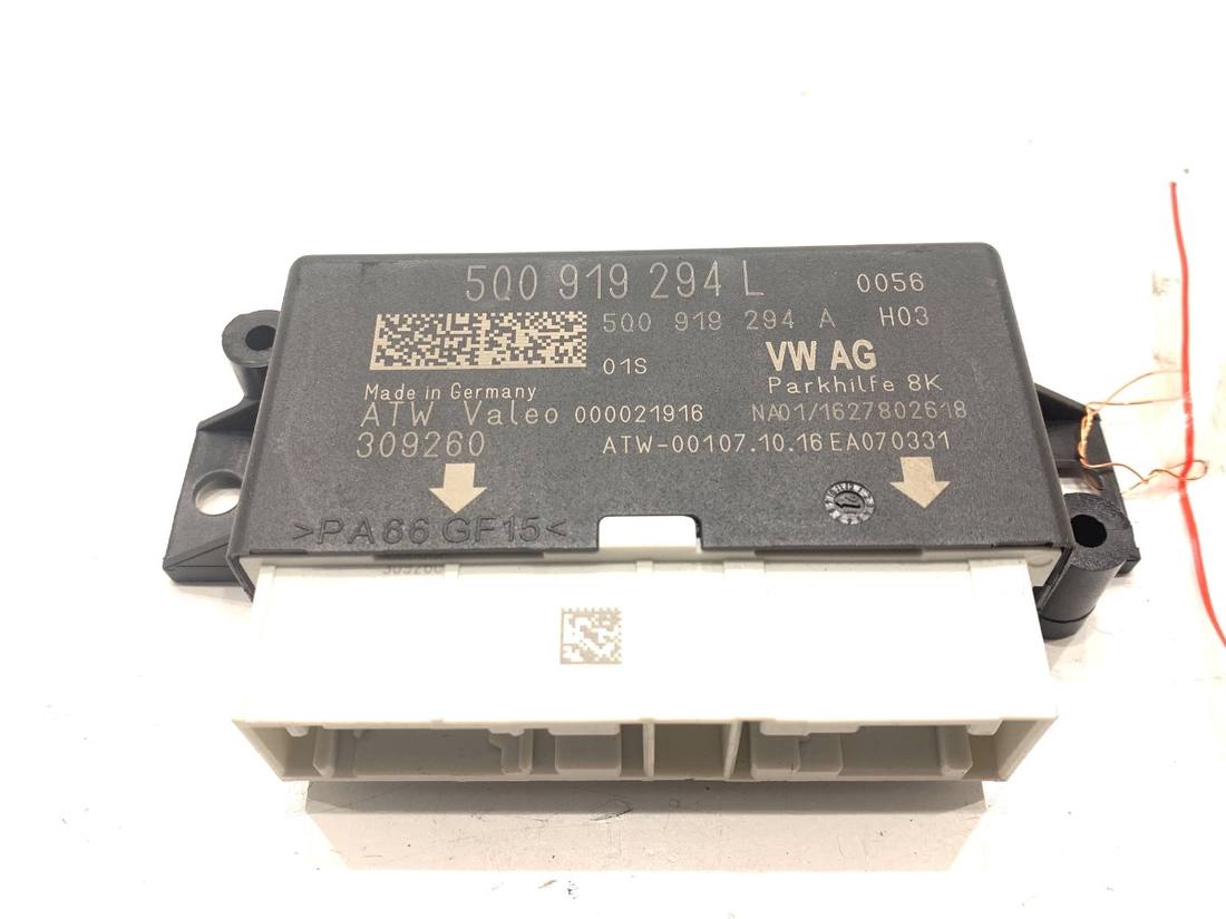 Блок керування модуль Volkswagen Passat B8 5Q0919294L