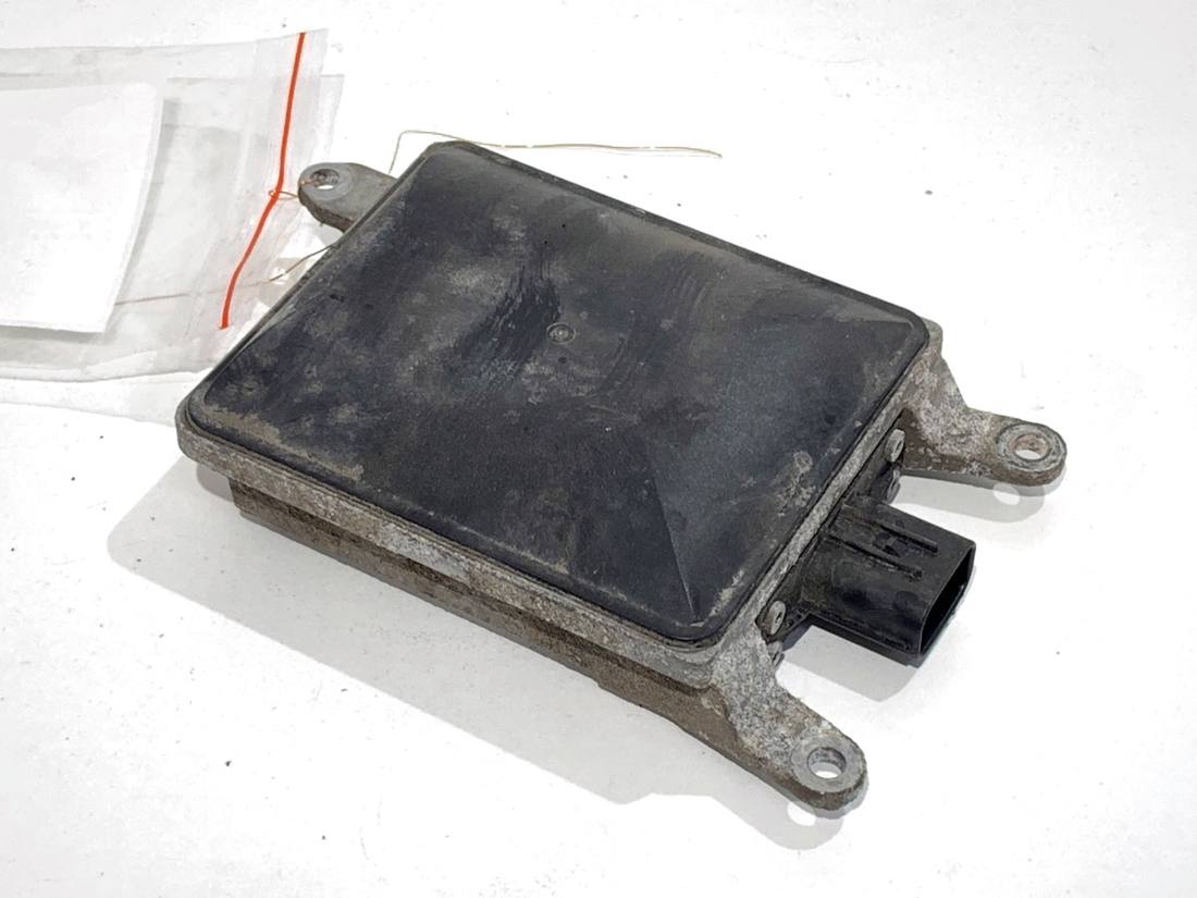 Блок керування модуль Mazda 3 BHS2-67Y90F
