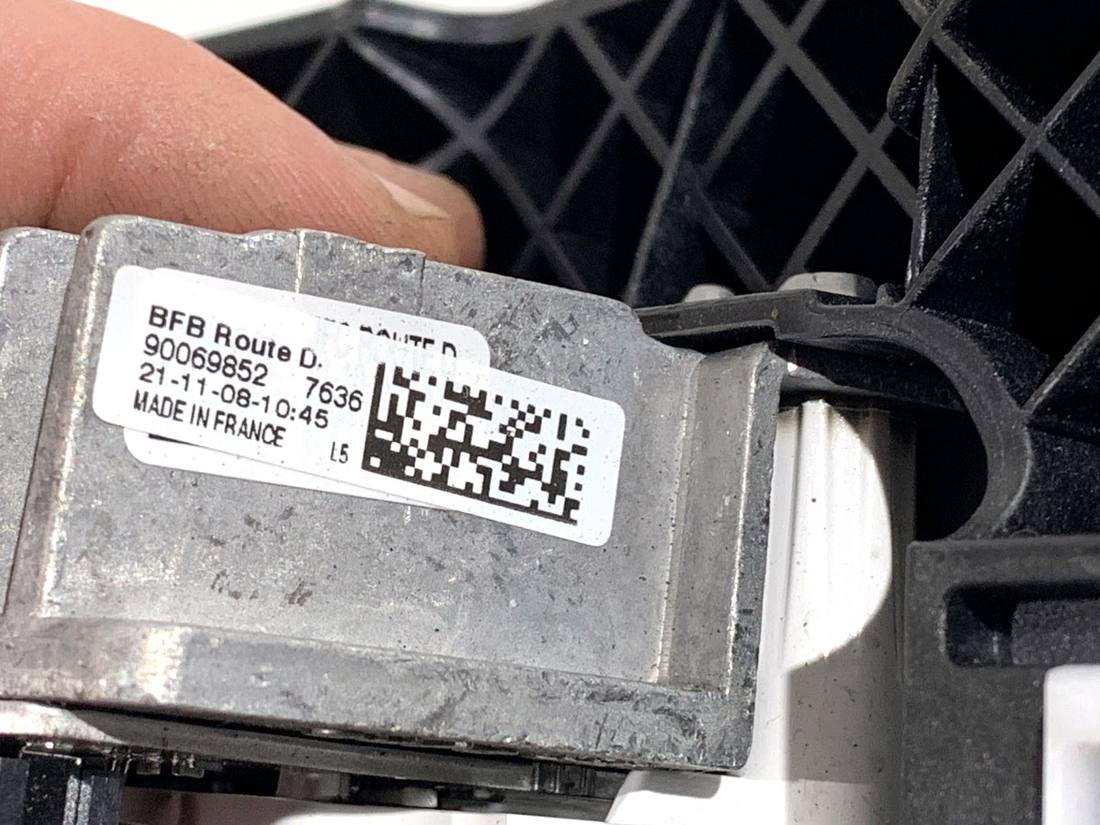 Блок керування модуль Renault Megane 4 90069852 — фото деталі 5