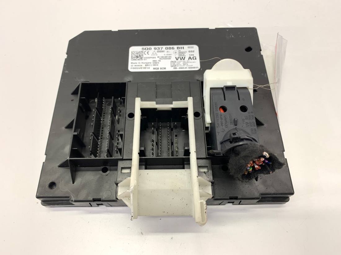 Блок керування модуль Volkswagen Passat B8 5Q0937086BH