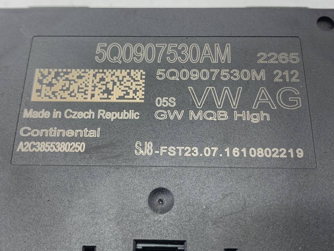 Блок керування модуль Volkswagen Passat B8 5Q0907530AM — фото деталі 4