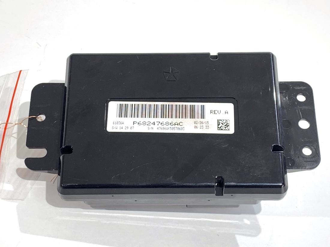 Блок керування модуль Jeep Grand Cherokee 68247686AC