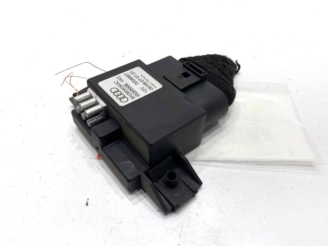 Блок керування модуль Audi A4 B8 8K0906093C