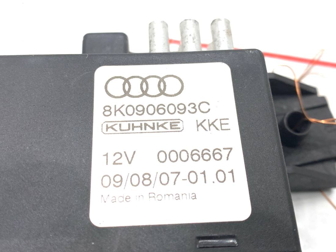 Блок керування модуль Audi A4 B8 8K0906093C — фото деталі 3