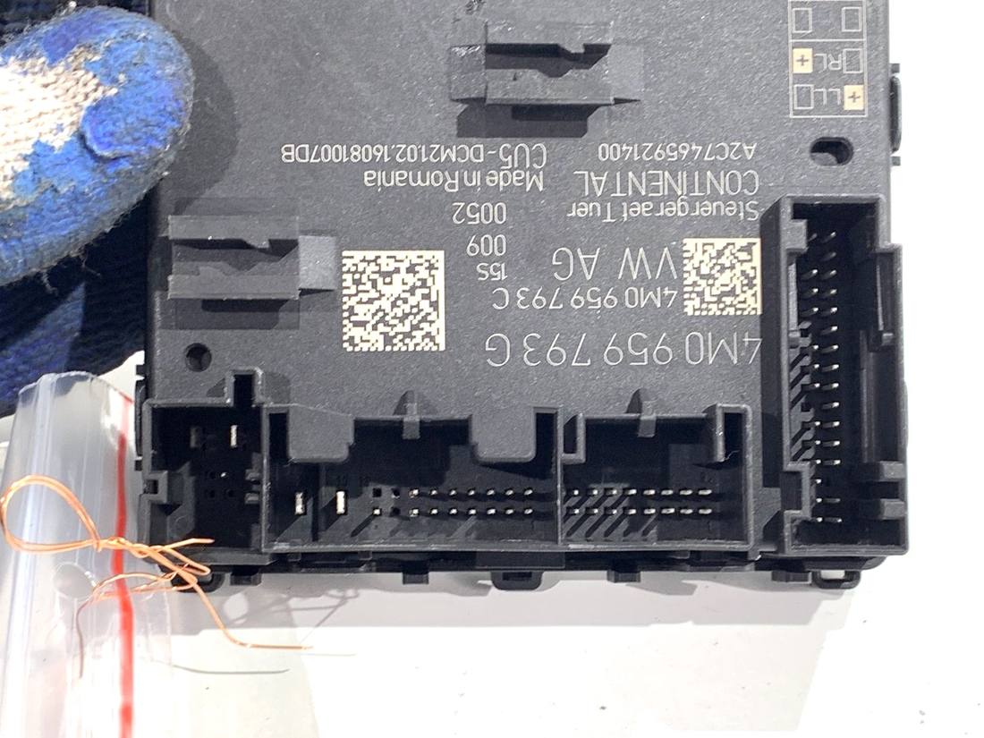 Блок керування модуль Audi A4 B9 4M0959793G — фото деталі 3