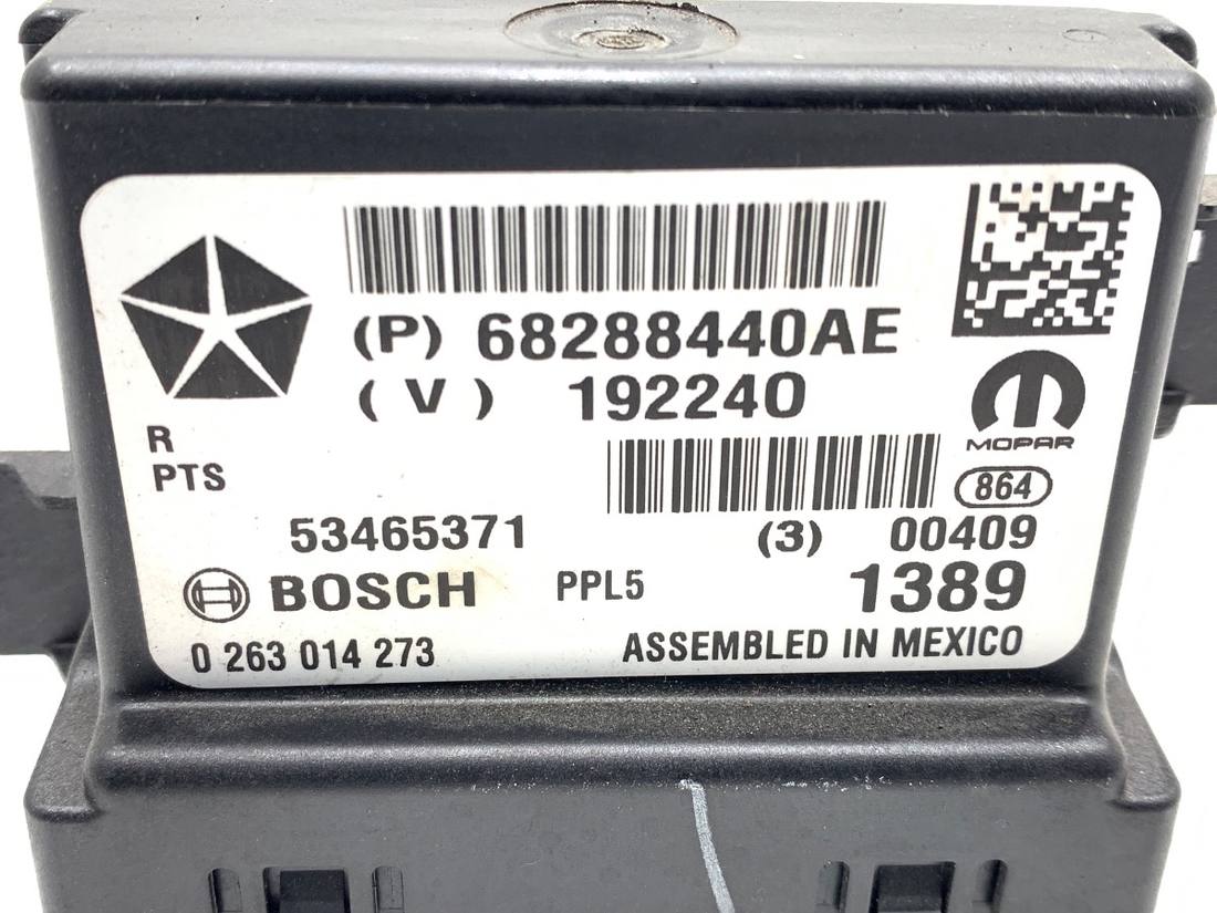 Блок керування модуль Jeep Cherokee 68288440AE — фото деталі 4