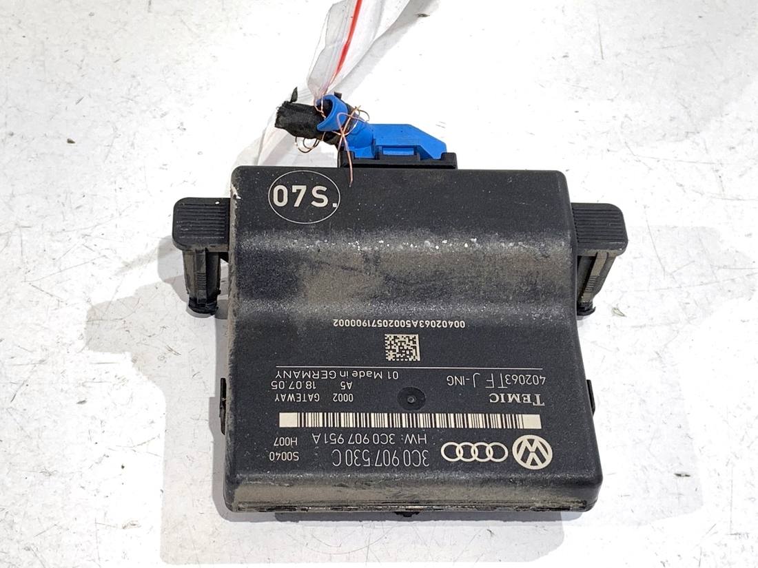 Блок керування модуль Volkswagen Passat B6 3C0907530C