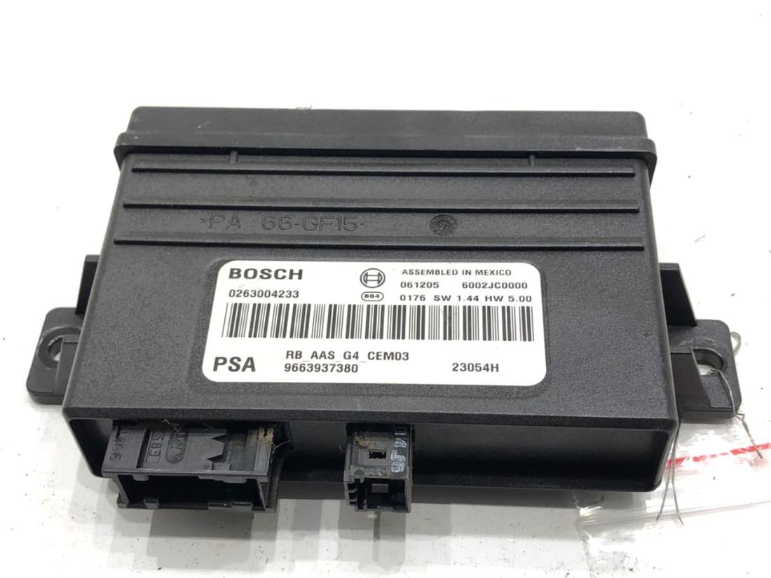 Блок керування модуль Citroen C4 9663937380