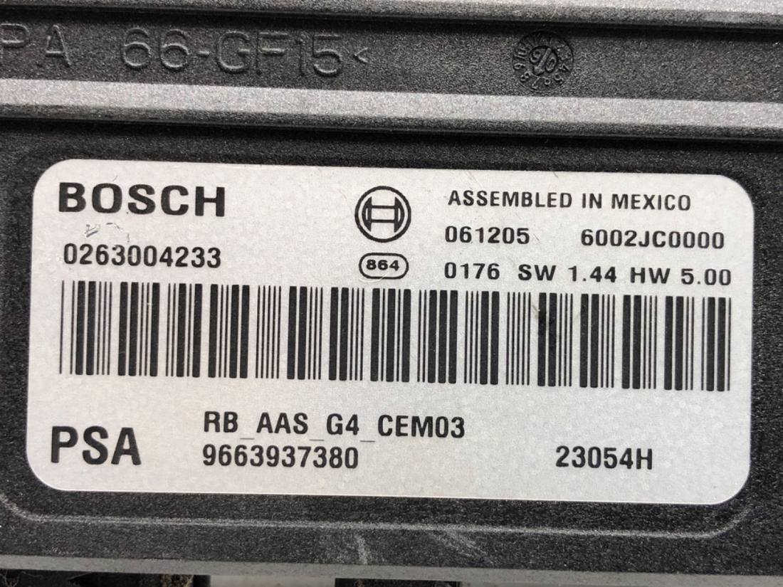 Блок керування модуль Citroen C4 9663937380 — фото деталі 4
