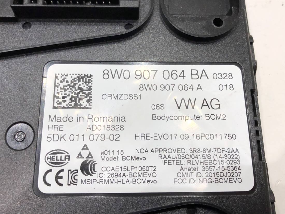 Блок керування модуль Audi A5 8T 8W0907064BA — фото деталі 4