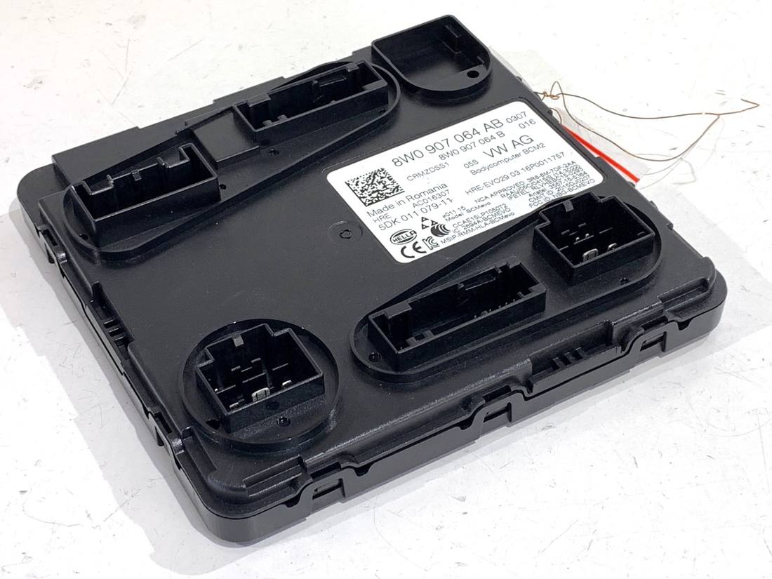 Блок керування модуль Audi A4 B9 8W0907064AB