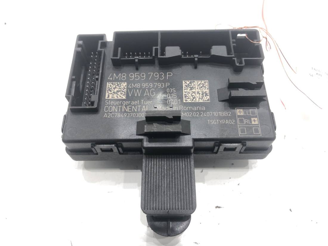 Блок керування модуль Audi A4 B9 4M0959793P