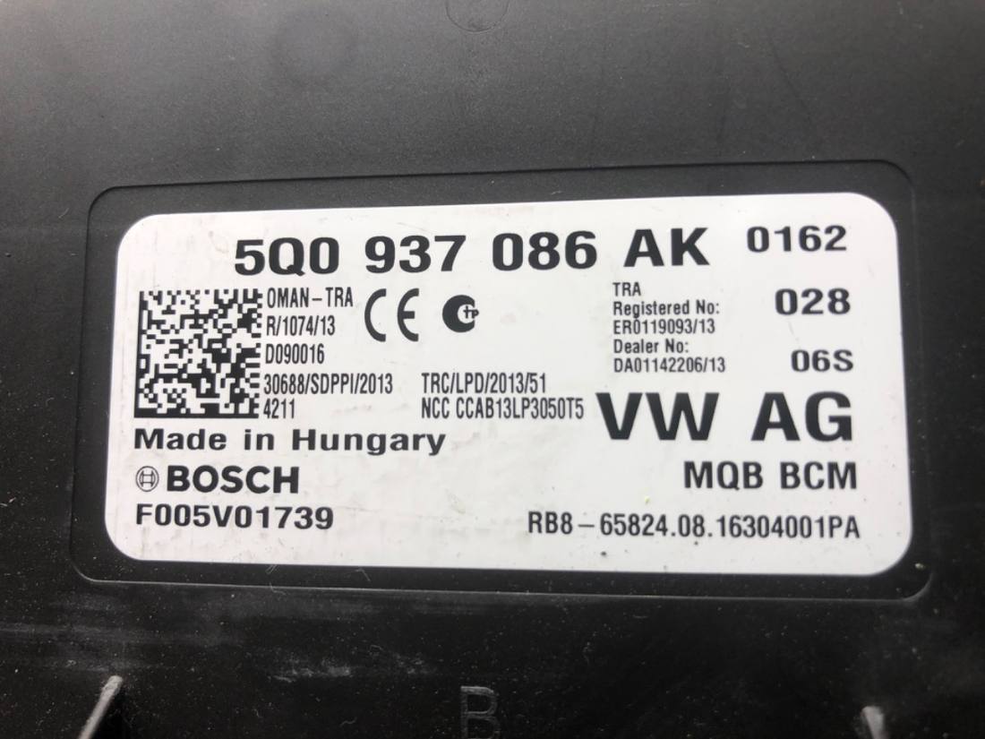 Блок керування модуль Skoda Octavia 3 5Q0937086AK — фото деталі 4