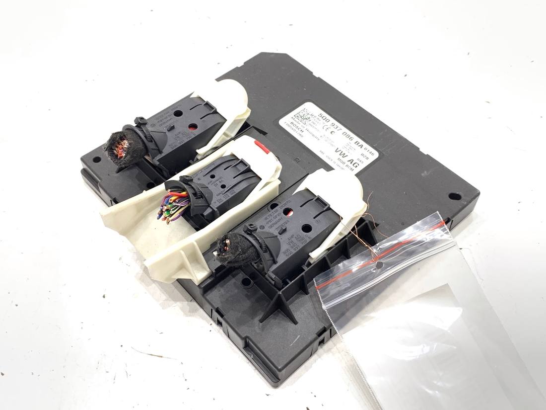 Блок керування модуль Volkswagen Passat B8 5Q0937086BA
