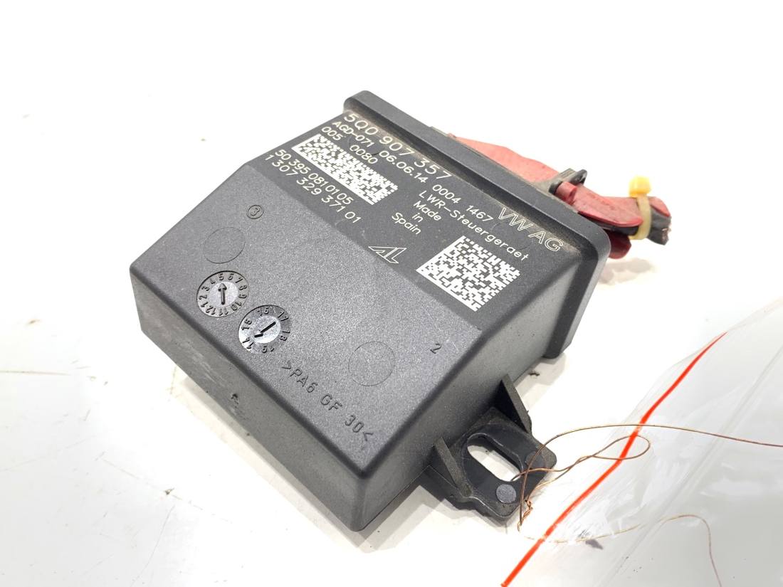 Блок керування модуль Volkswagen Golf 7 5Q0907357