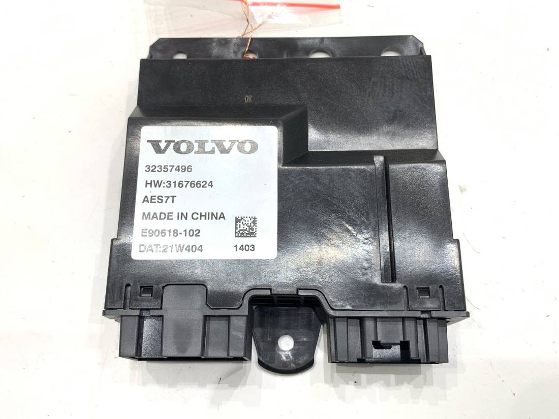 Блок управления модуль Volvo XC60 32357496