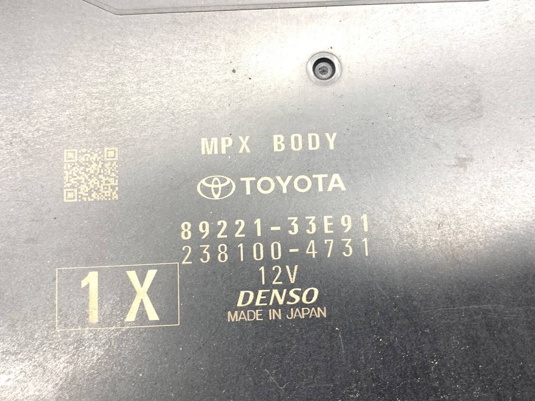 Блок керування модуль Toyota Camry 89221-33E91 — фото деталі 3