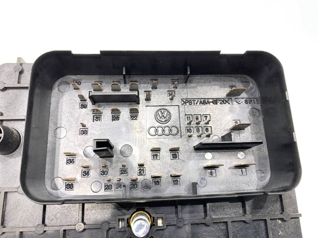 Блок керування модуль Volkswagen Passat CC 3C0937125 — фото деталі 4