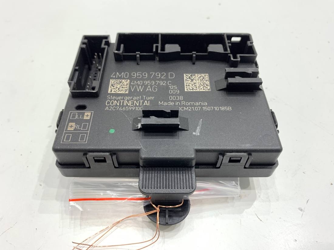 Блок керування модуль Audi Q7 4M0959792D