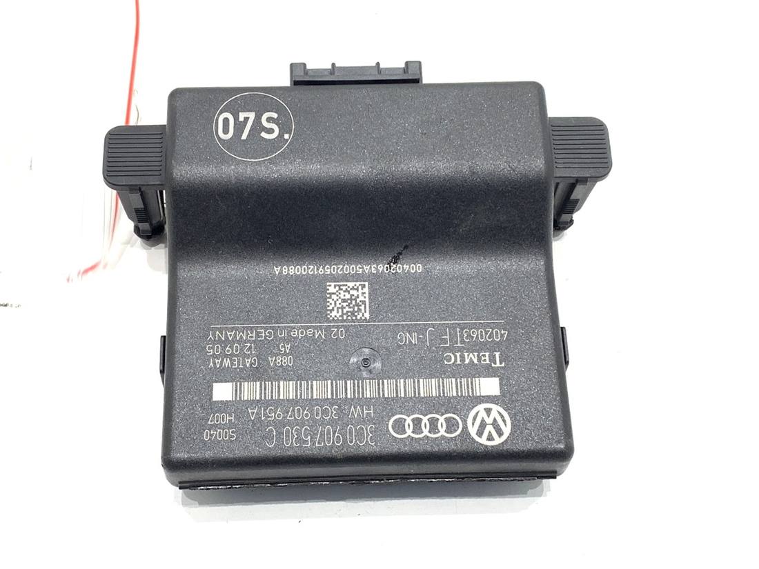 Блок керування модуль Volkswagen Passat B6 3C0907530C