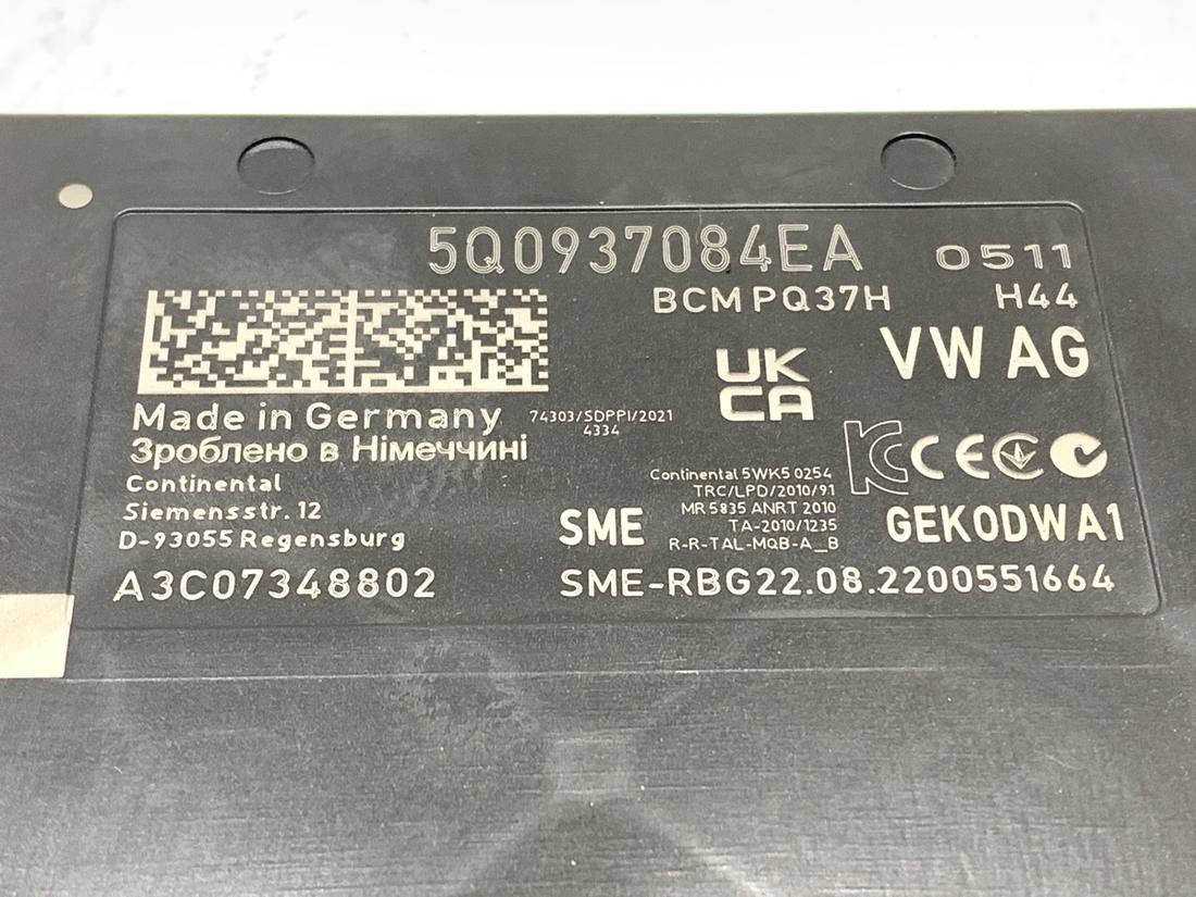 Блок керування модуль Volkswagen Crafter 5Q0937084EA — фото деталі 4