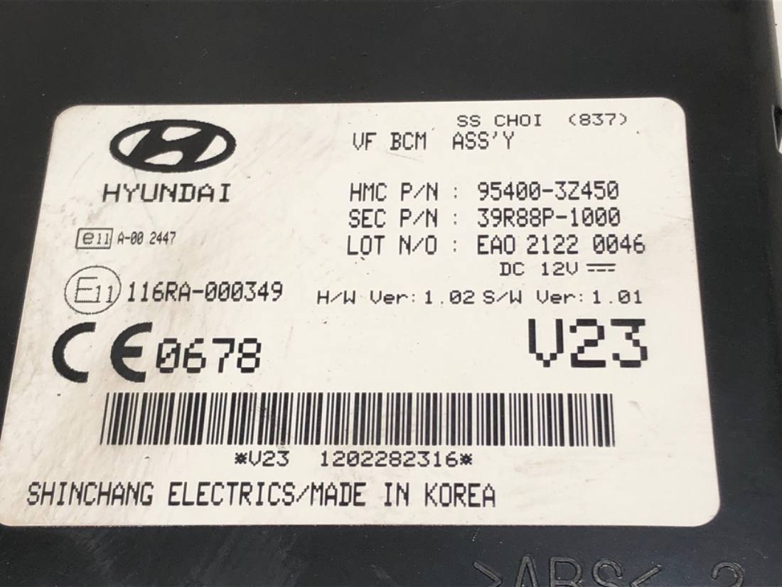 Блок керування модуль Hyundai I40 95400-3Z450 — фото деталі 4