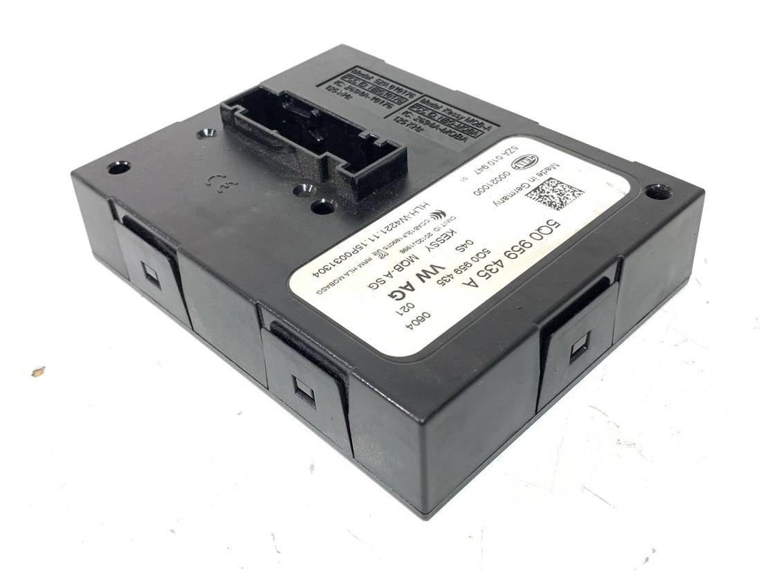 Блок керування модуль Audi A3 8V 5Q0959435A — фото деталі 2