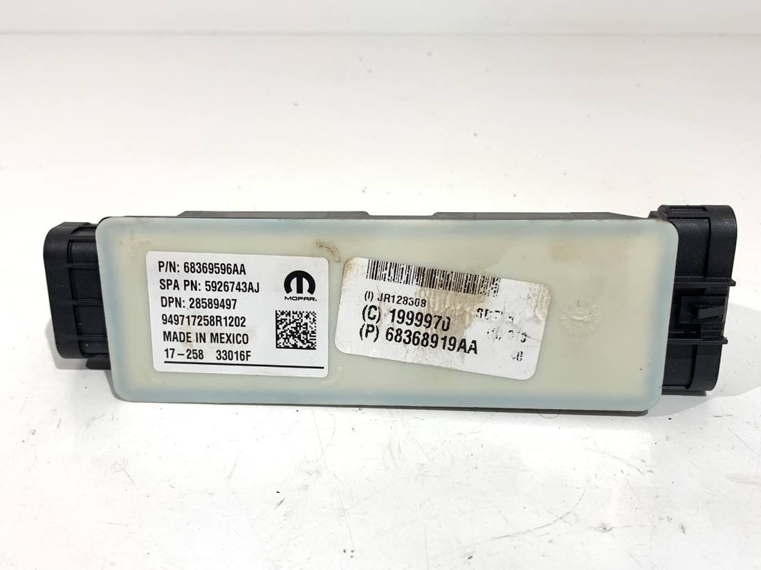 Блок управления модуль Chrysler Pacifica 68368919AA
