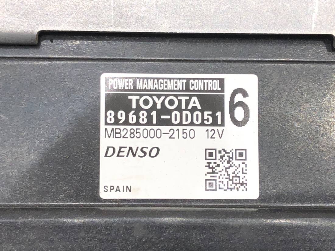 Блок керування модуль Toyota Yaris 4 89681-0D051 — фото деталі 4