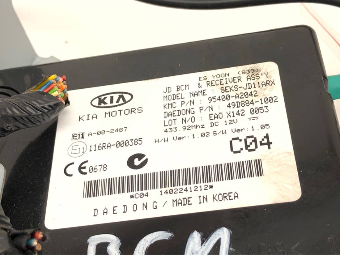Блок керування модуль Kia Ceed 95400-A2042 — фото деталі 4