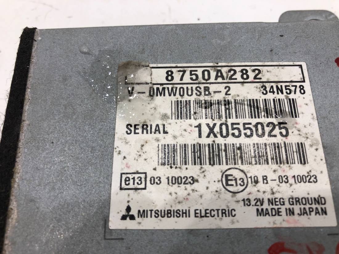Блок керування модуль Mitsubishi ASX 8750A282 — фото деталі 4