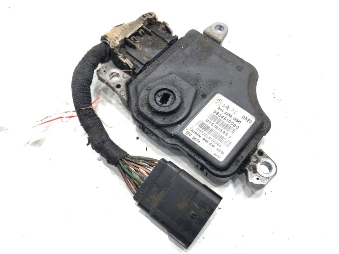Блок керування модуль Toyota Proace City 9834910080