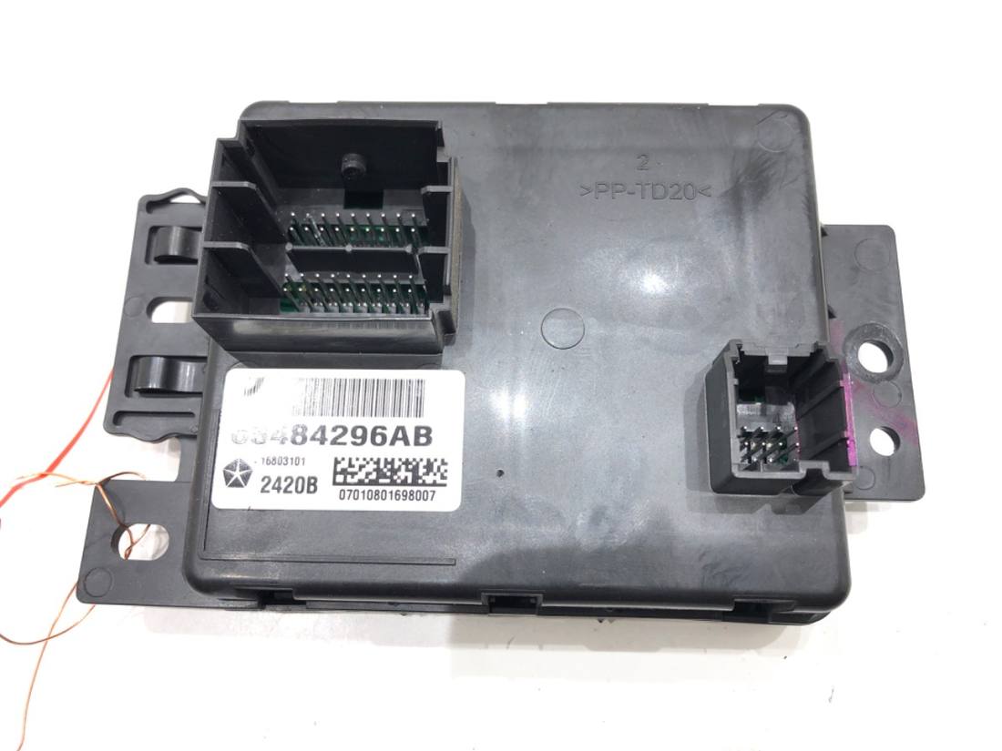 Блок управления модуль Jeep Compass 68484296AB