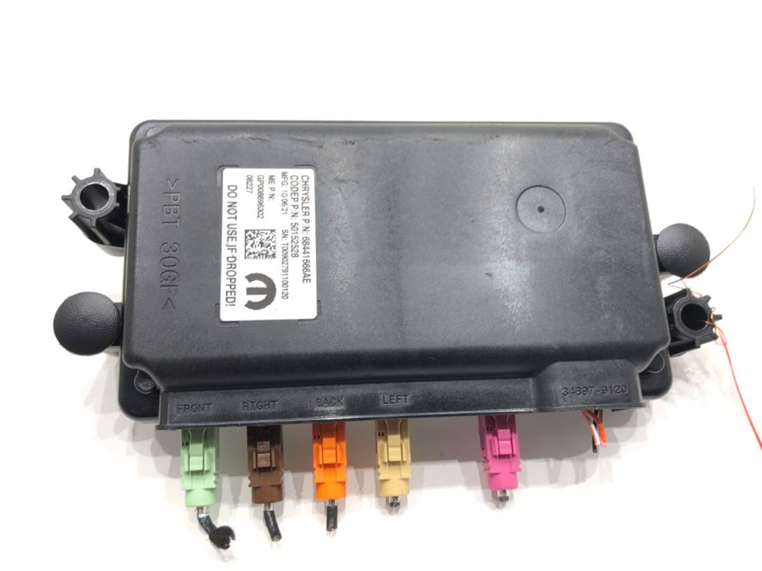 Блок управления модуль Jeep Compass 68441666AE