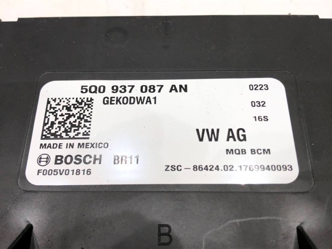 Блок керування модуль Volkswagen Golf 7 5Q0937087AN — фото деталі 4