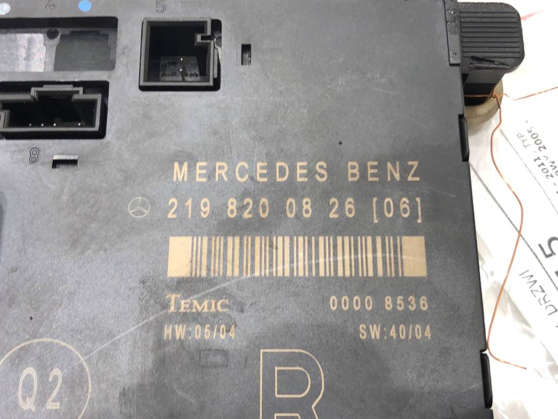 Блок керування модуль Mercedes CLS C219 2198200826 — фото деталі 3