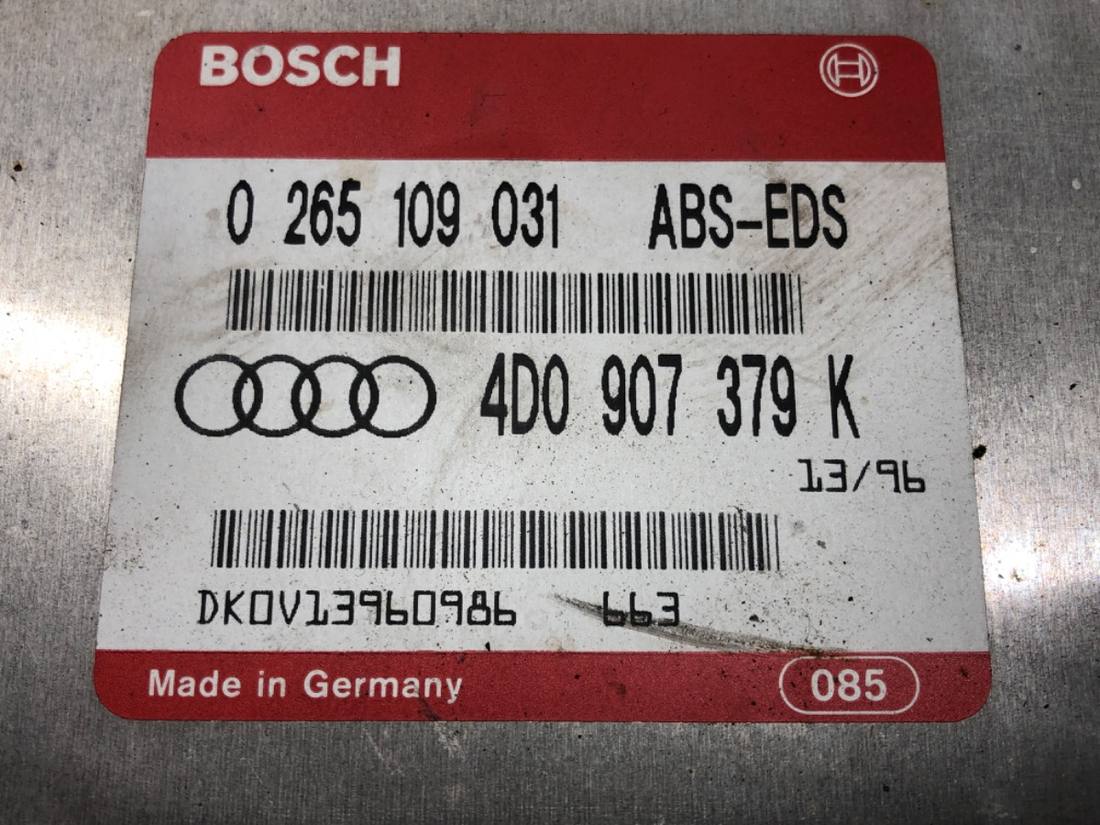 Блок керування модуль Audi A6 C4 4D0907379K — фото деталі 4