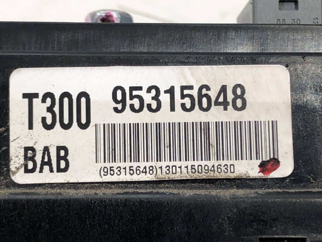 Блок керування модуль Chevrolet Aveo T300 95315648 — фото деталі 4