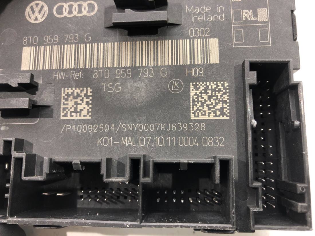 Блок керування модуль Audi A5 8T 8T0959793G — фото деталі 4