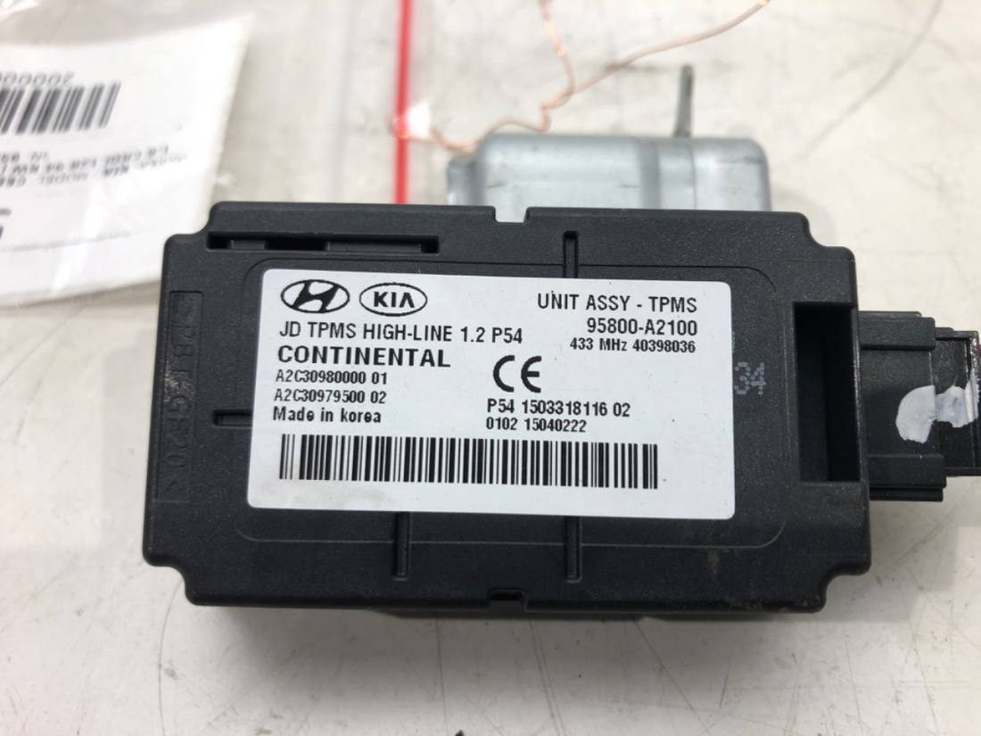 Блок керування модуль Kia Ceed 95800-A2100 — фото деталі 2