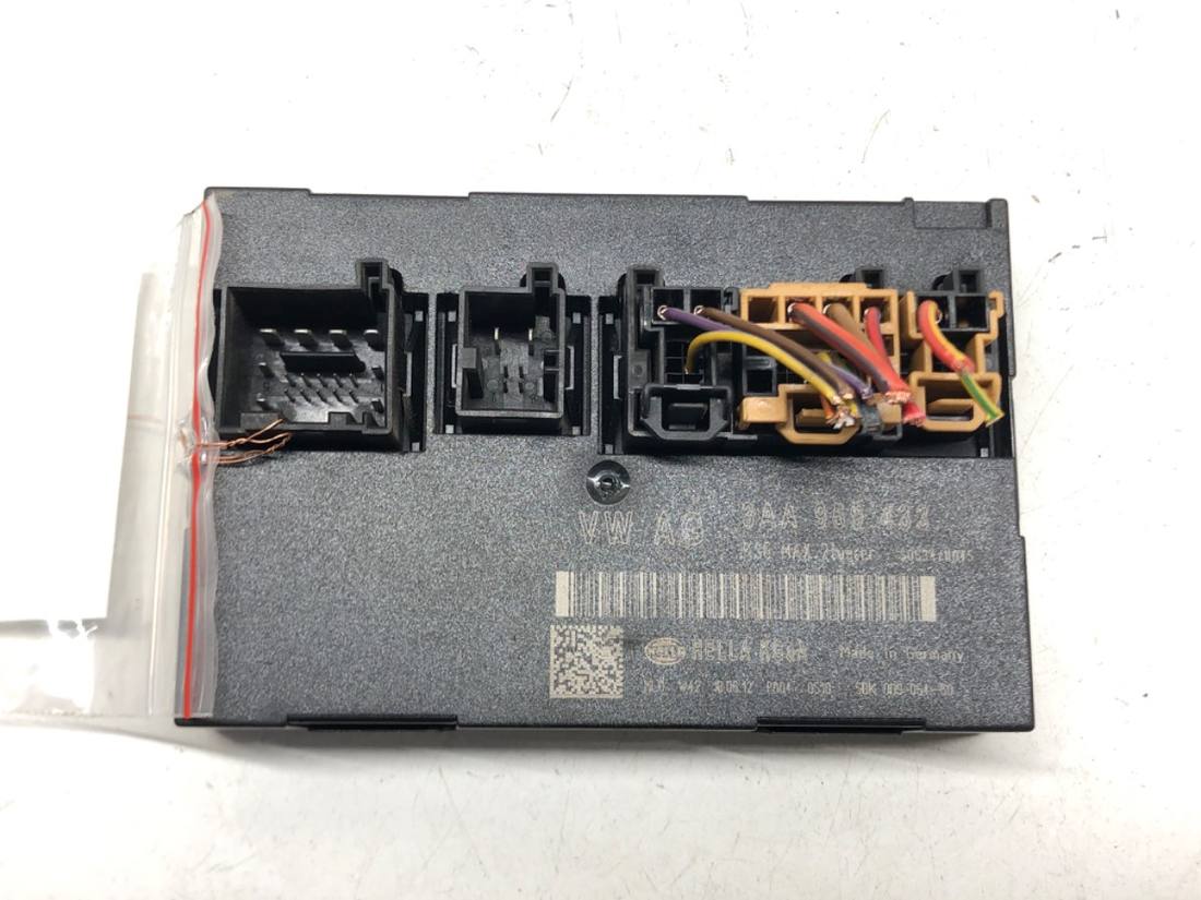 Блок керування модуль Volkswagen Passat B7 3AA959433
