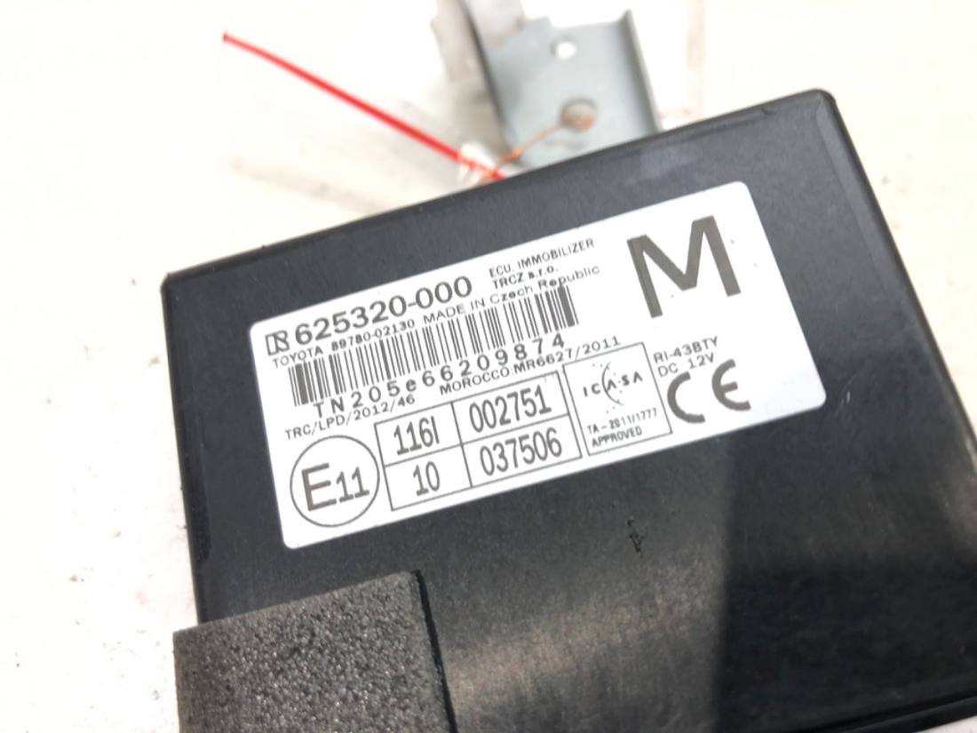 Блок керування модуль Toyota Auris 625320-000 — фото деталі 4
