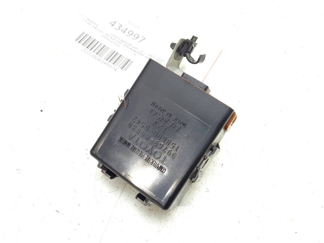Блок керування модуль Toyota Land Cruiser 89769-60030