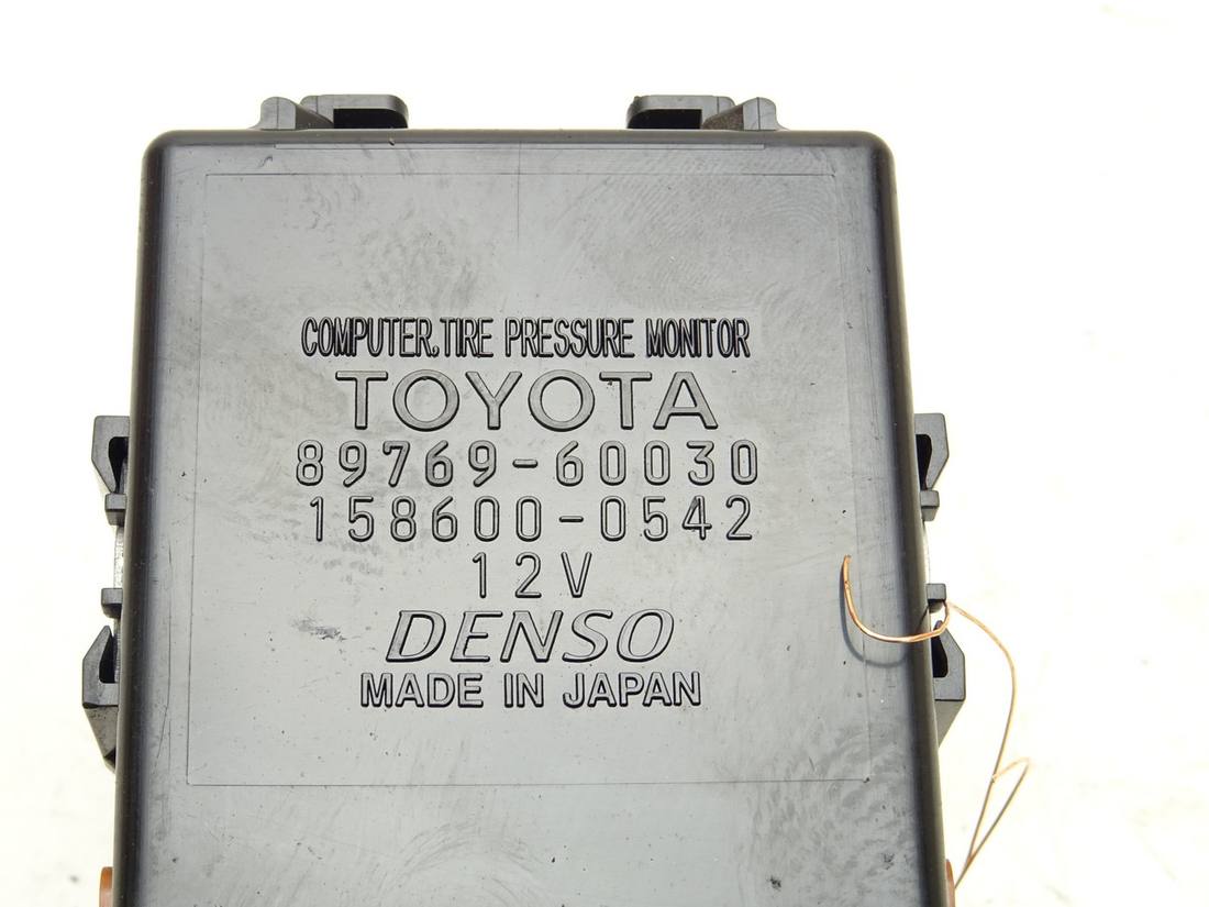Блок керування модуль Toyota Land Cruiser 89769-60030 — фото деталі 3