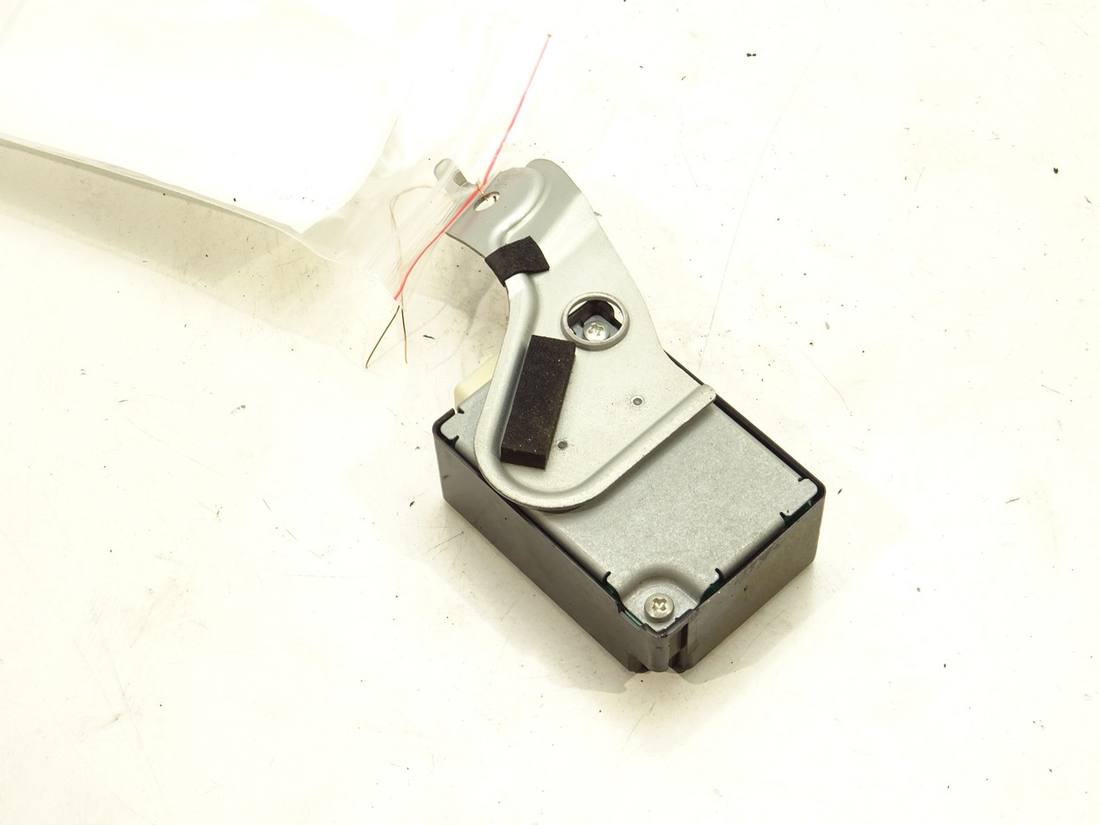 Блок керування модуль Toyota Land Cruiser 89740-60021