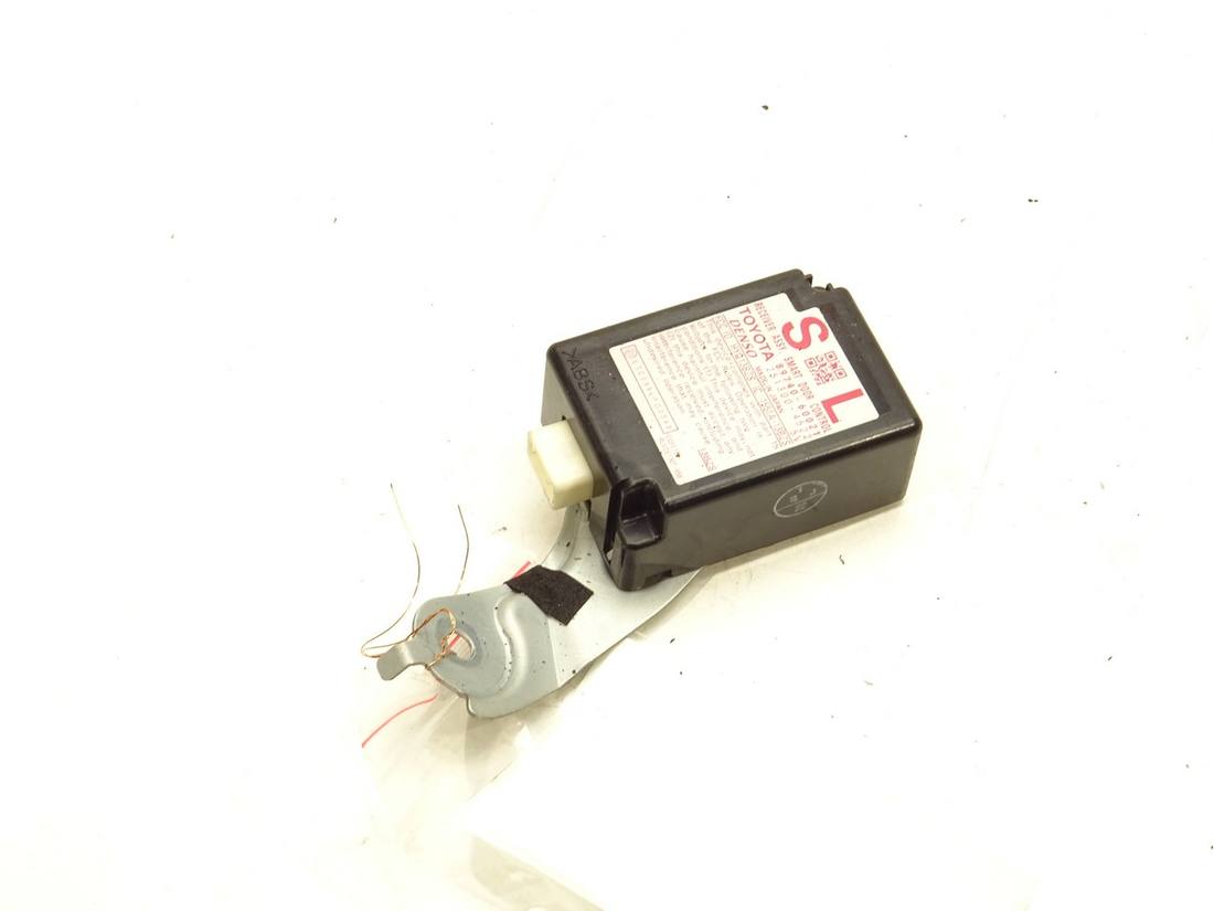 Блок керування модуль Toyota Land Cruiser 89740-60021 — фото деталі 2