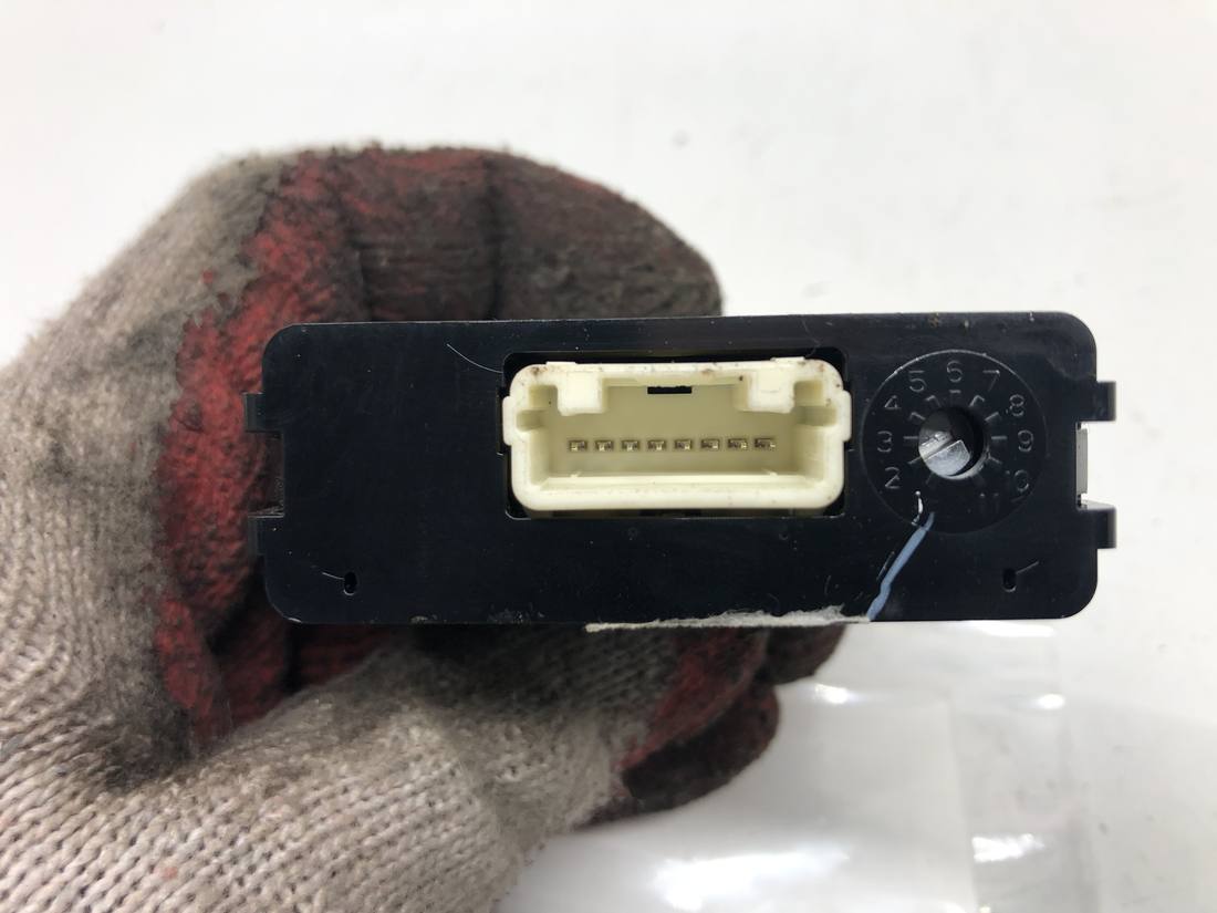 Блок керування модуль Toyota Land Cruiser 08190-0C820 — фото деталі 3
