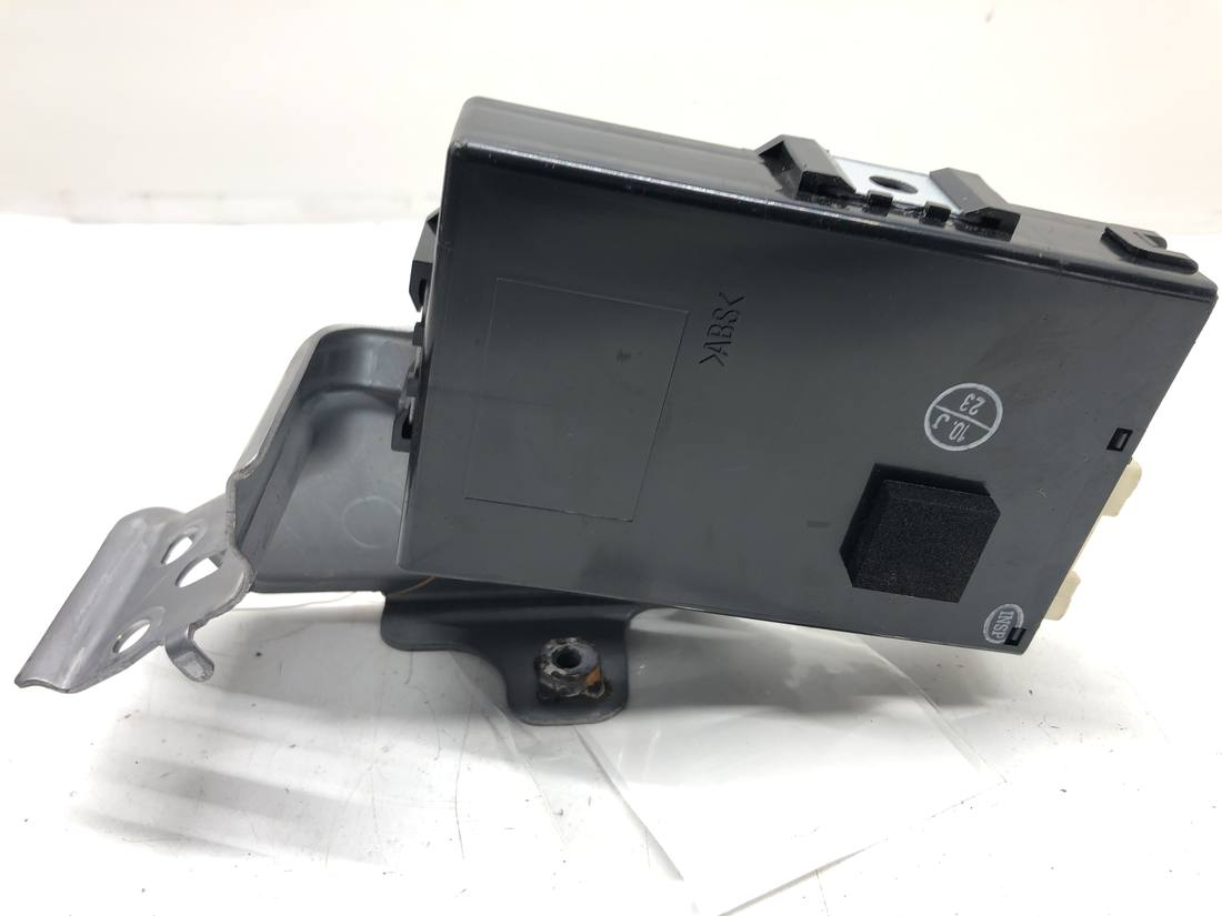 Блок керування модуль Toyota Land Cruiser 89815-60010 — фото деталі 2