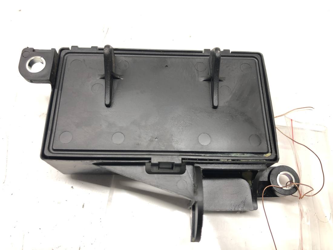 Блок керування модуль Toyota Land Cruiser 89227-33010 — фото деталі 2