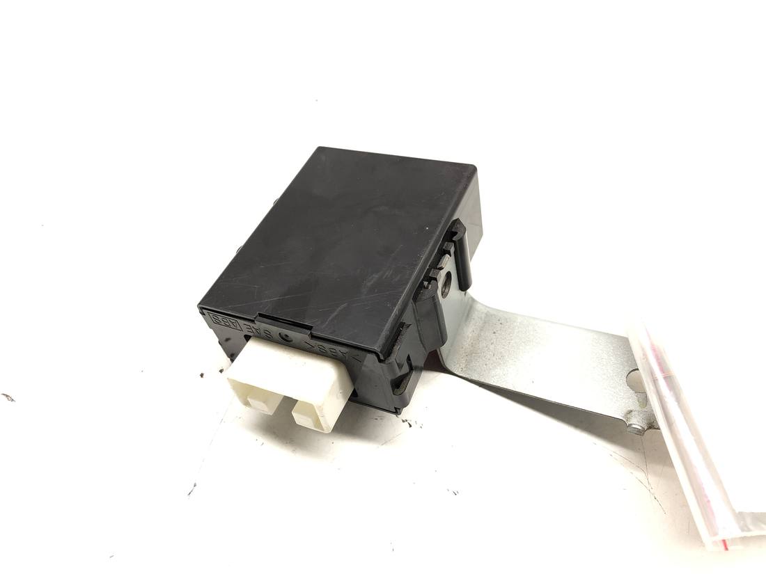 Блок керування модуль Toyota Land Cruiser PT398-60080-EC
